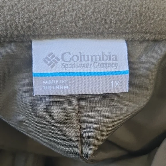 Columbia Women's Forest Green Outdoor Vest - Picture 4 of 5